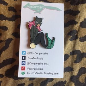Cat woman Mermaid Pin